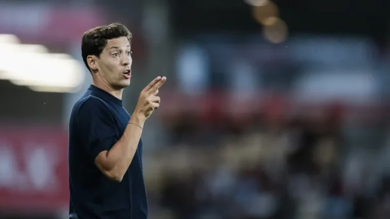 Luís Pinto quer Gil Vicente com “identidade e ambição” na visita a Braga