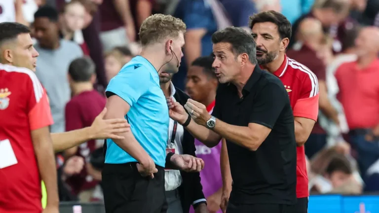 Marco Silva irritado com pergunta sobre Samuel Soares: “Eu decido”