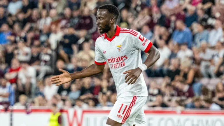 Lubekabio desmente saída do Benfica: “O que dei no ano passado…”