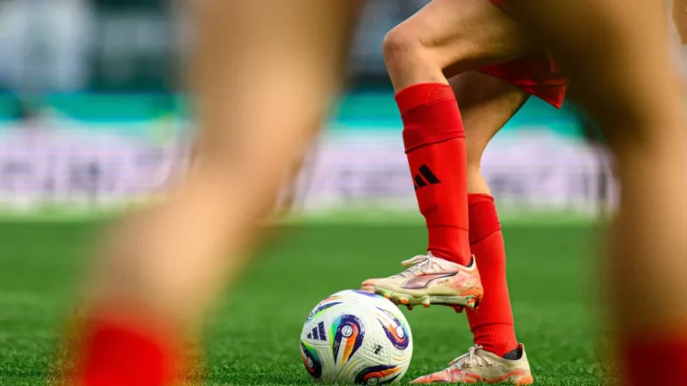 “Ser mãe tem de deixar de ser ato de coragem” no futebol feminino